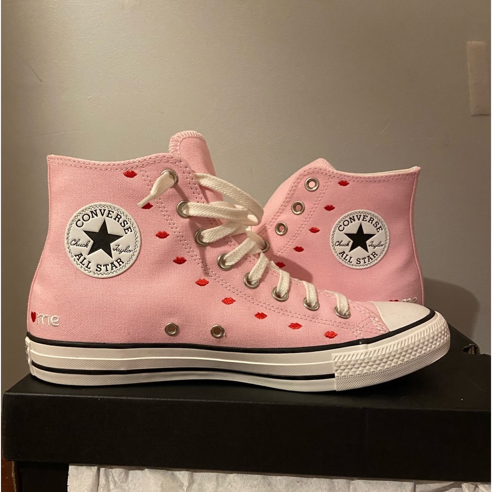 Valentine’s Day Converse
